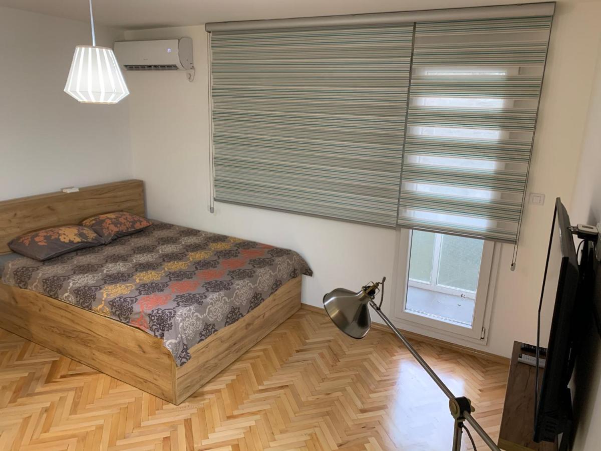 Clock Tower Apartments Подгорица Экстерьер фото